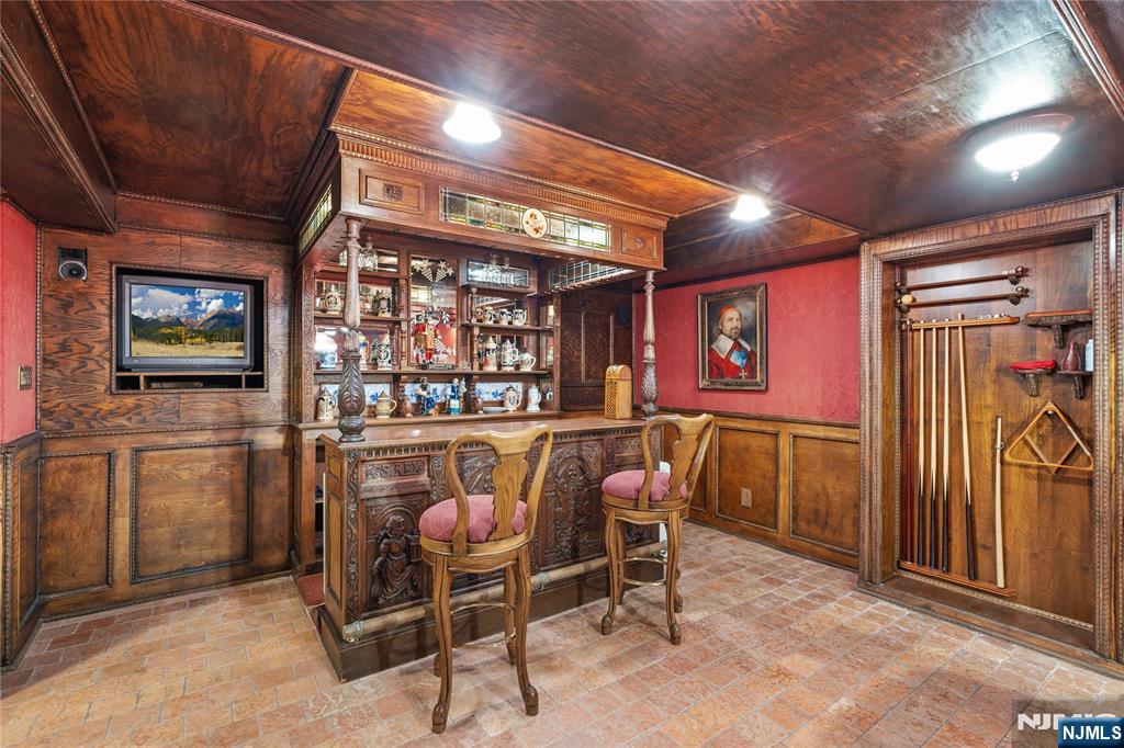 12 E Saddle River Road