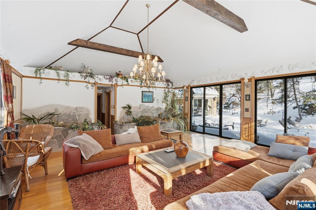 12 E Saddle River Road