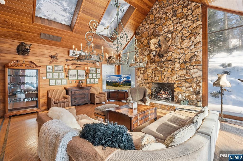 12 E Saddle River Road