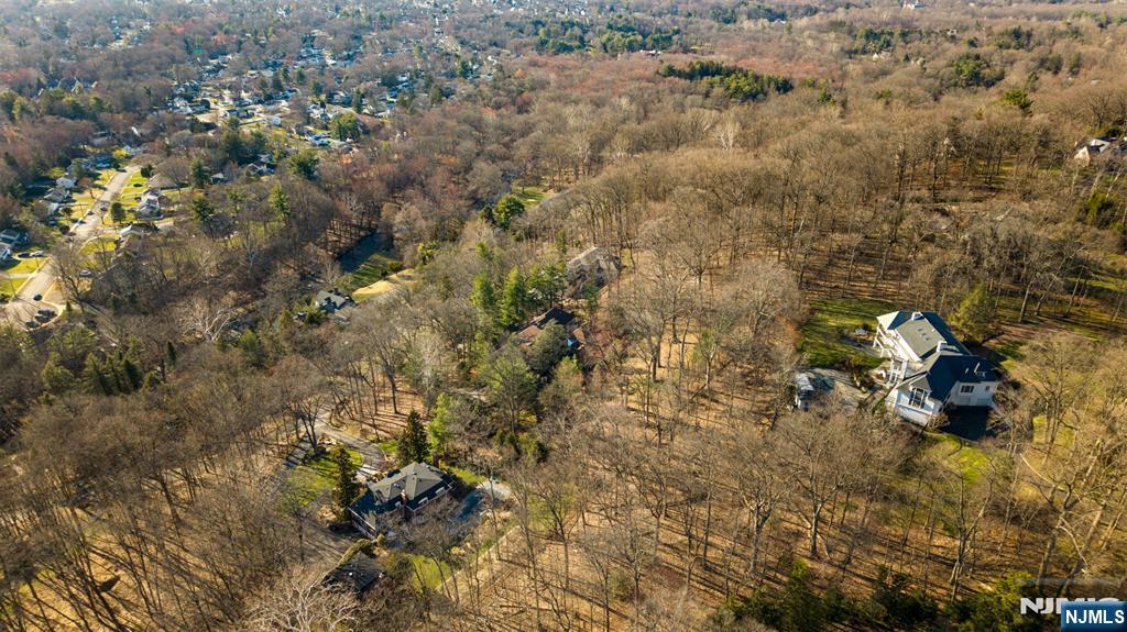 12 E Saddle River Road