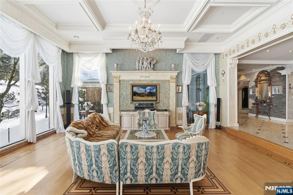 12 E Saddle River Road