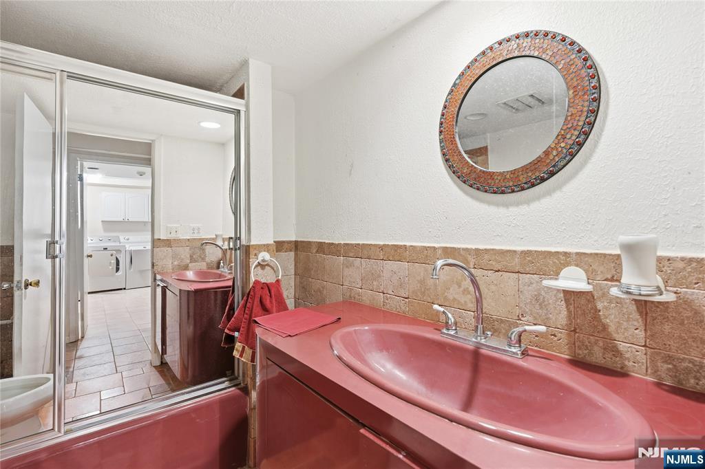 12 E Saddle River Road