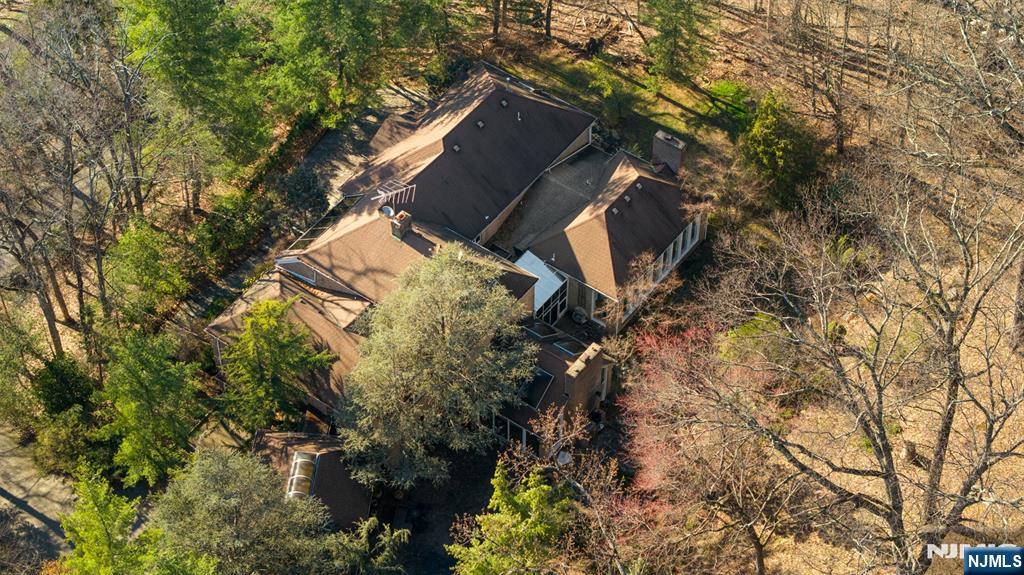 12 E Saddle River Road