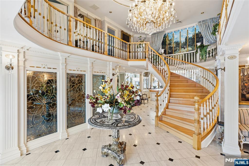 12 E Saddle River Road