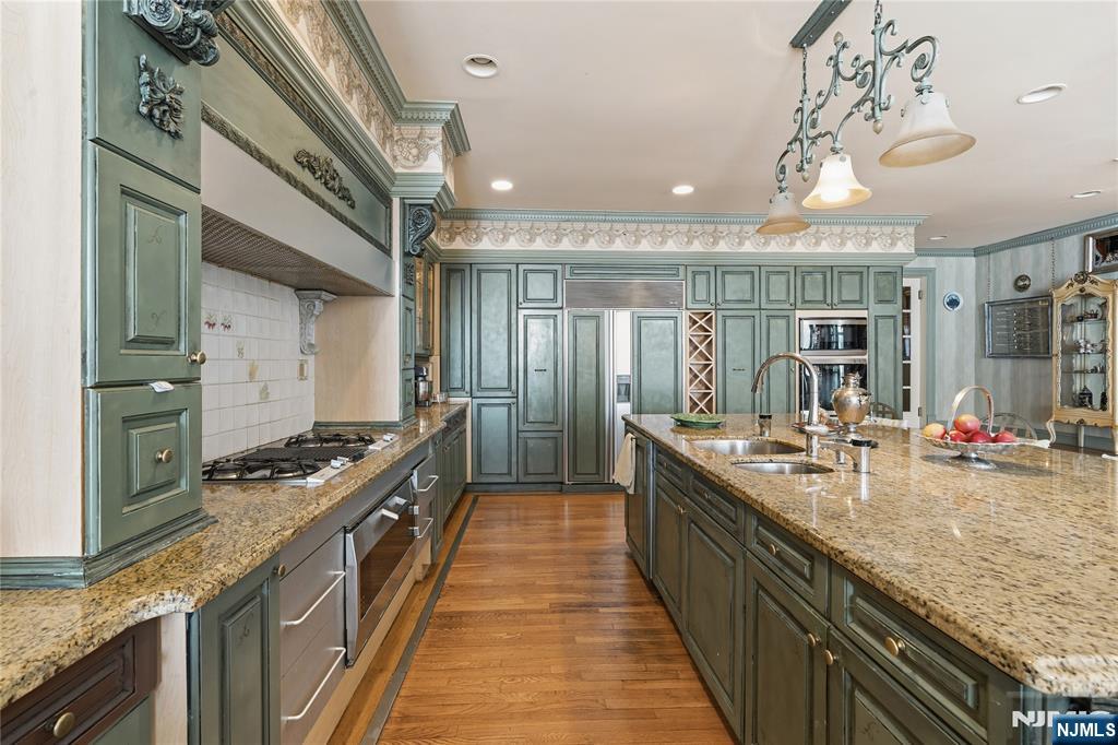 12 E Saddle River Road