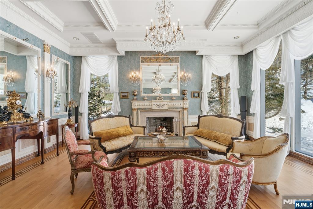 12 E Saddle River Road