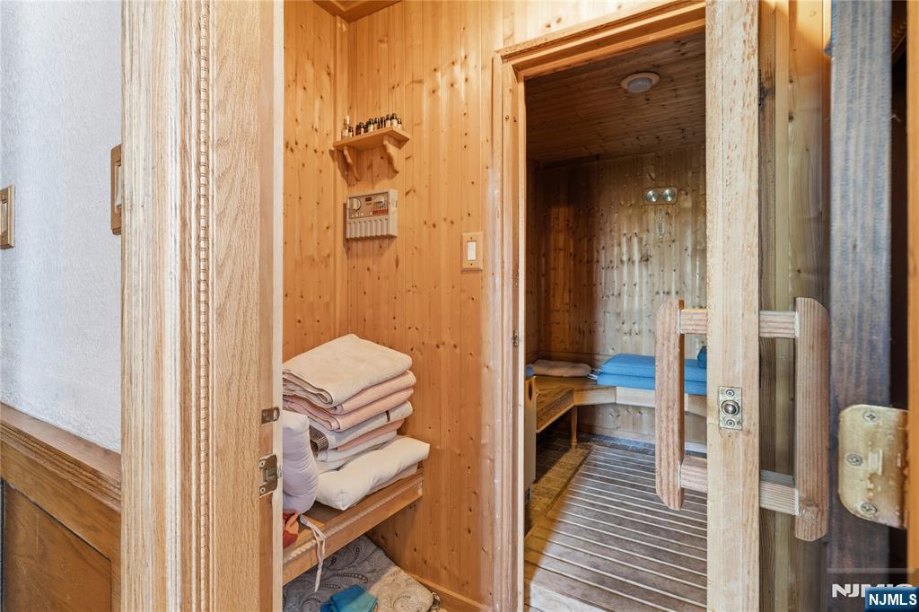 12 E Saddle River Road