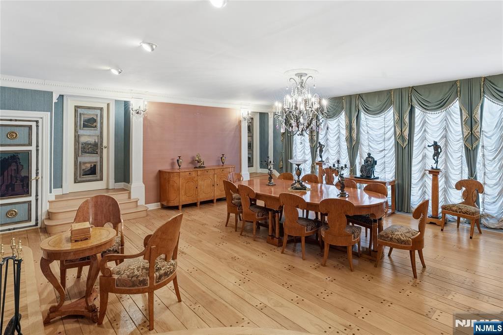 12 E Saddle River Road