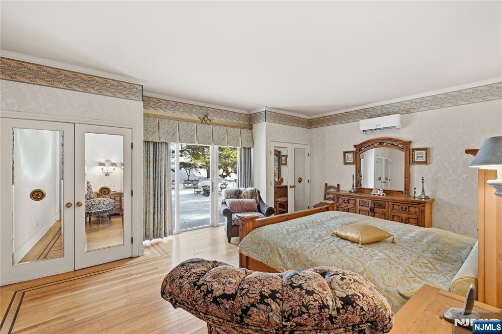 12 E Saddle River Road