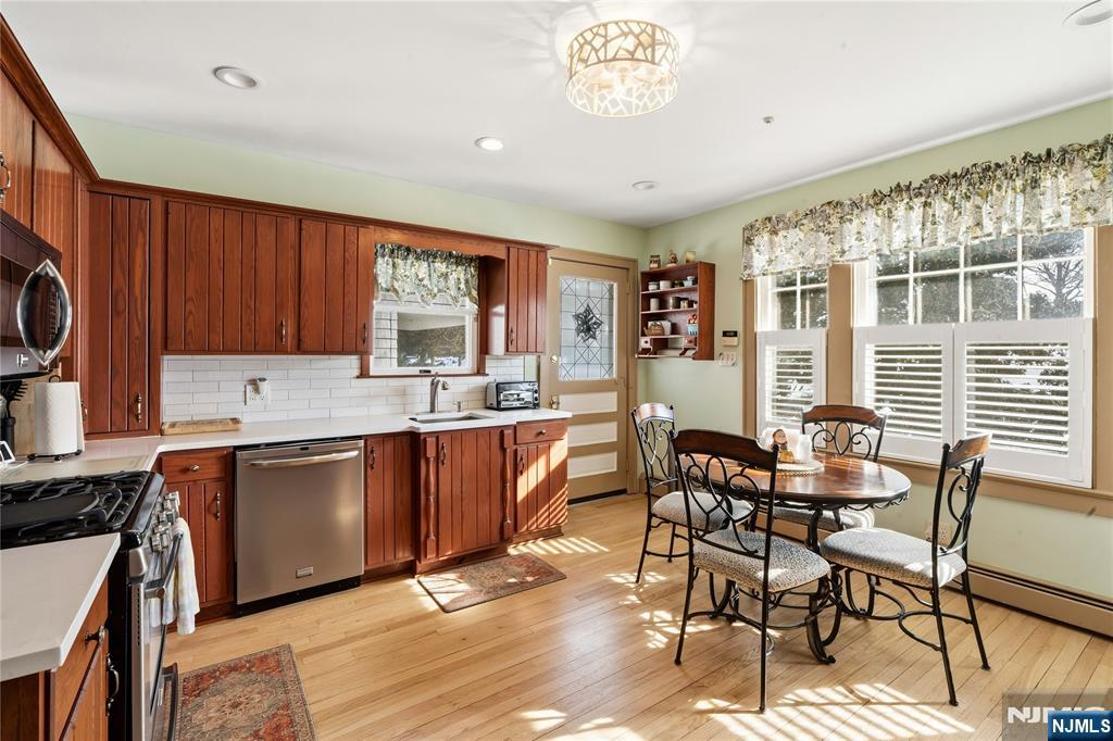 23 Pleasant Place
