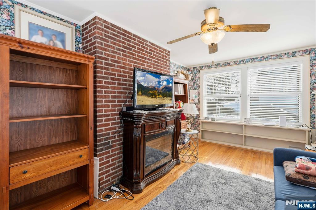 23 Pleasant Place