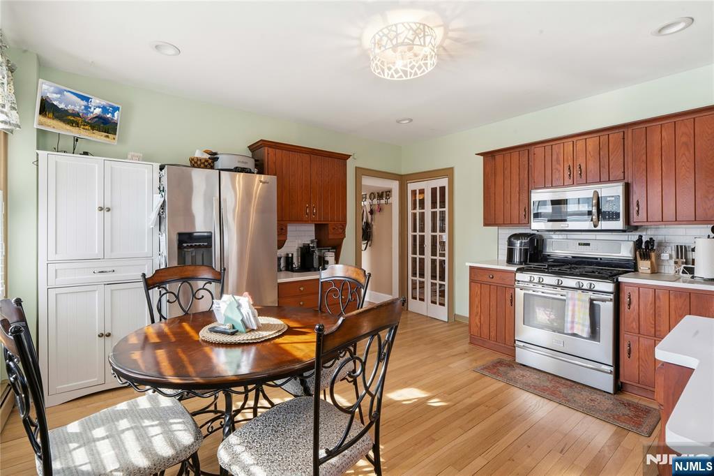 23 Pleasant Place