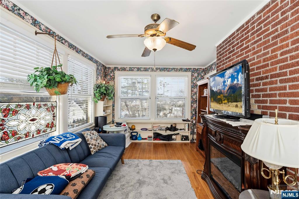 23 Pleasant Place
