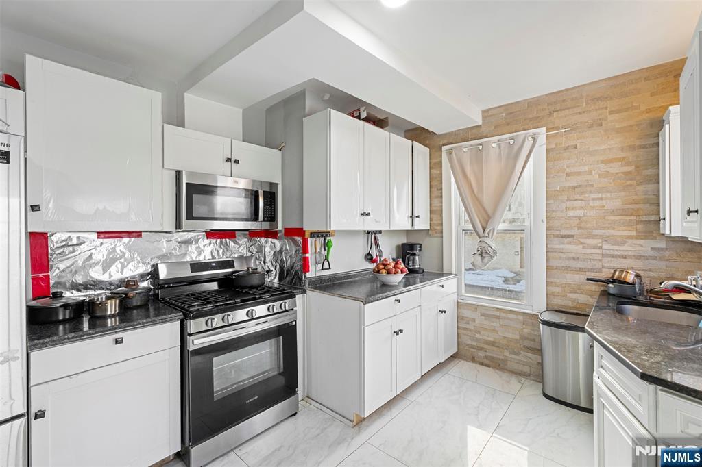 221 Westfield Avenue