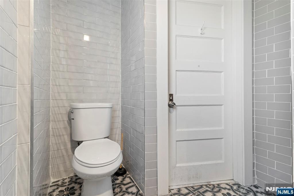 221 Westfield Avenue