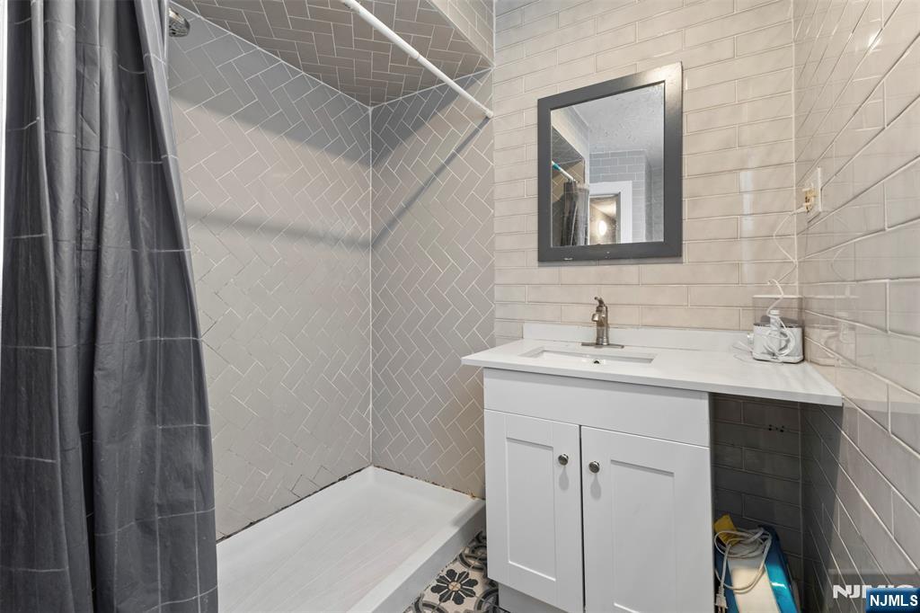 221 Westfield Avenue