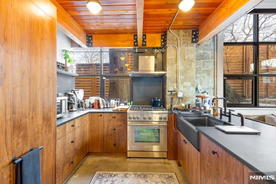 51 Greenwood Avenue 7