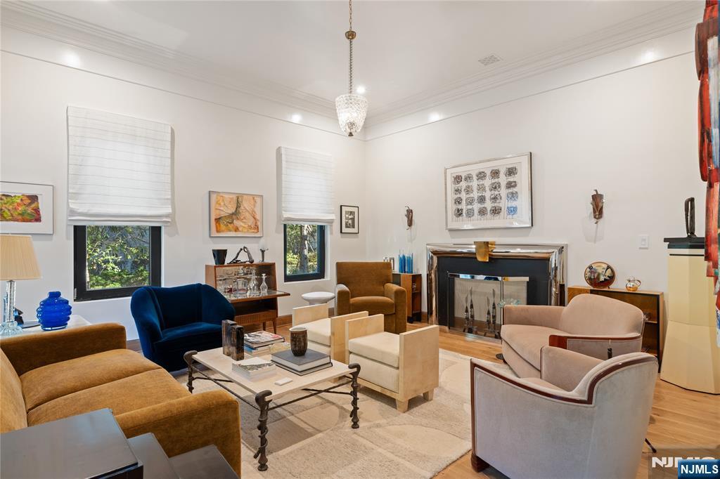 48 Pleasant Avenue