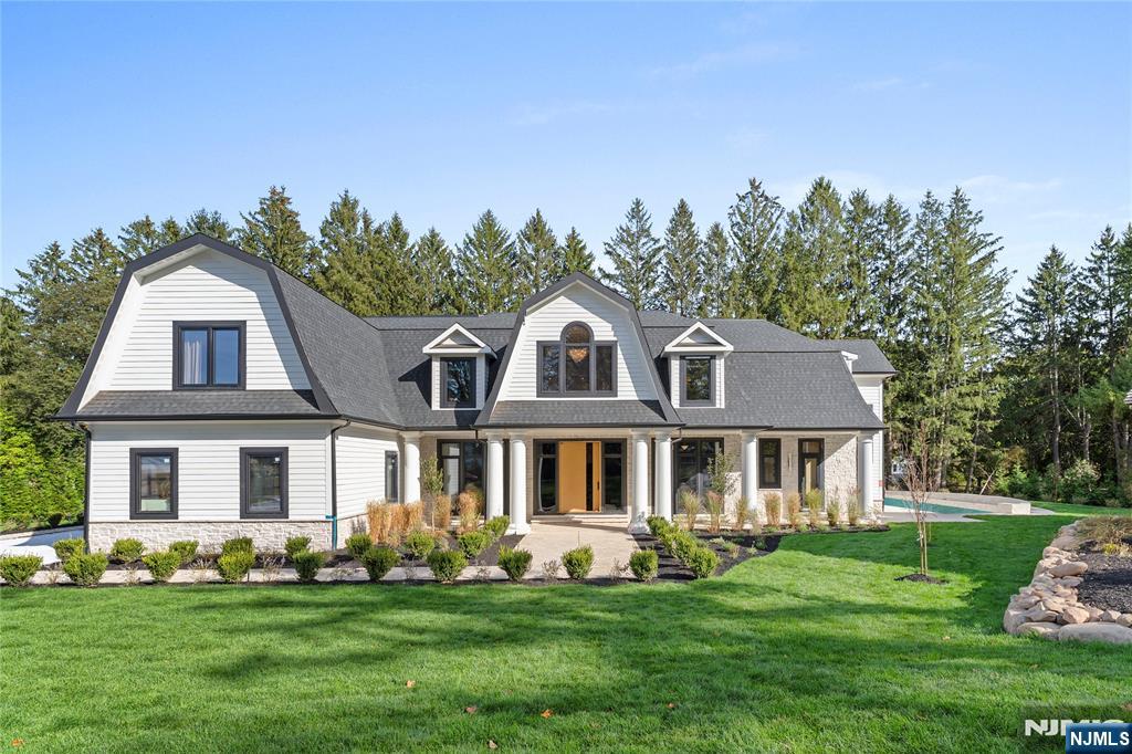 48 Pleasant Avenue