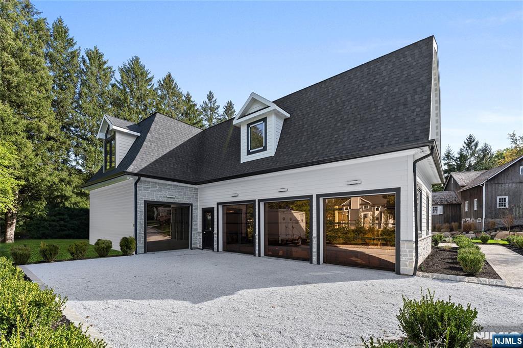 48 Pleasant Avenue