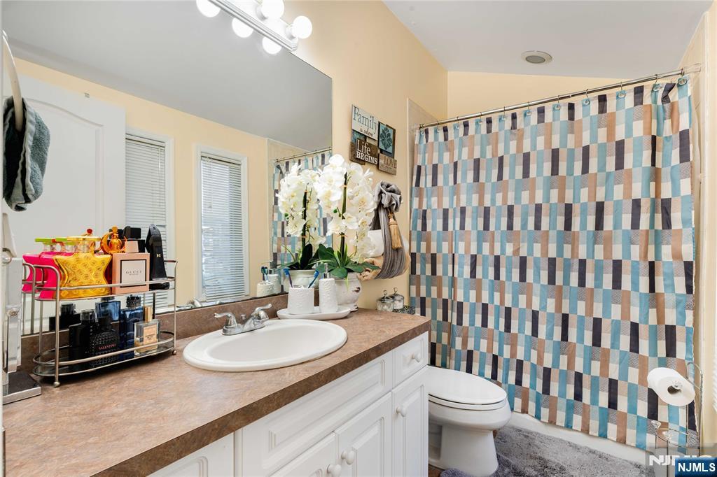 120 E Edsall Boulevard