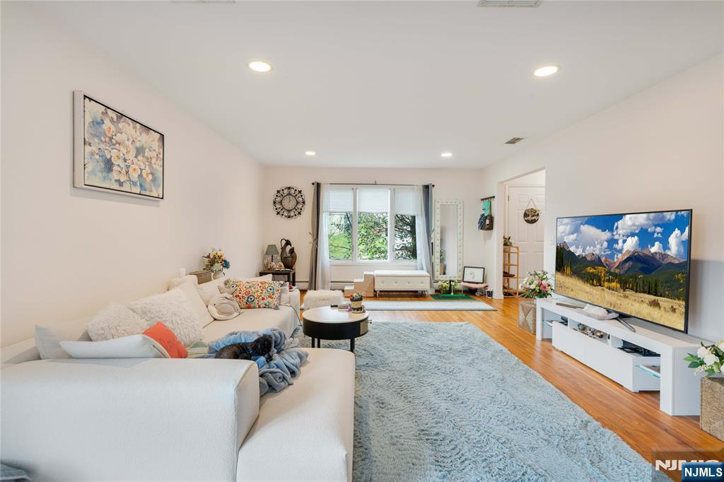 120 E Edsall Boulevard