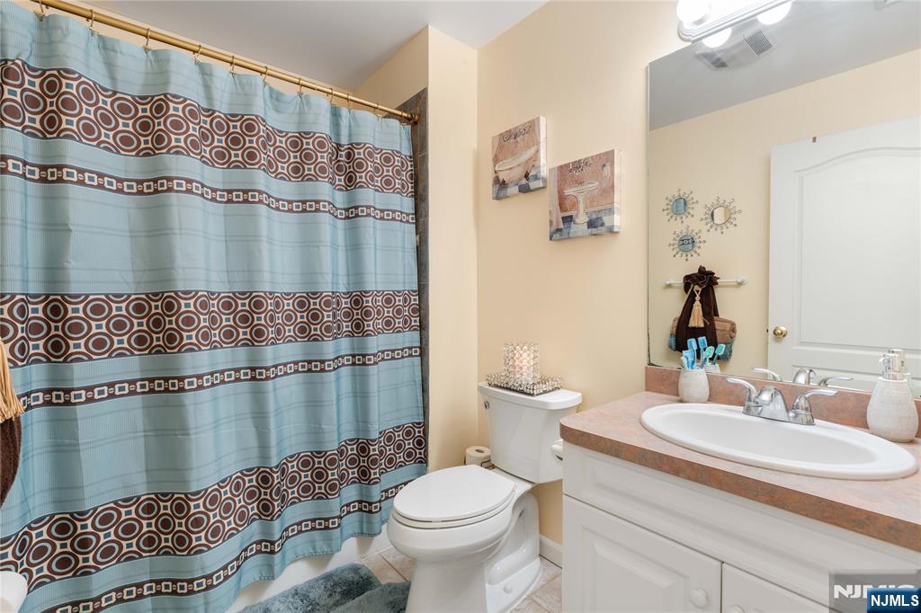 120 E Edsall Boulevard