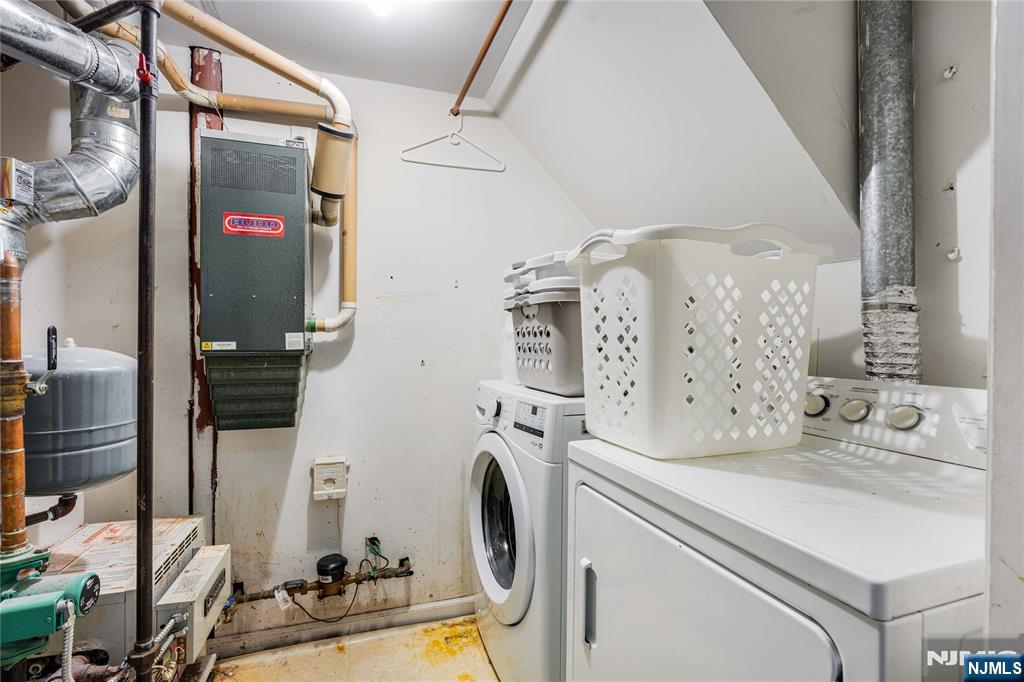 120 E Edsall Boulevard