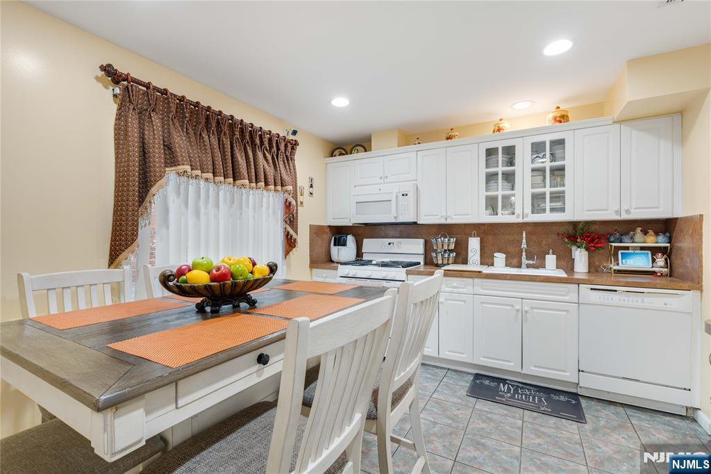 120 E Edsall Boulevard