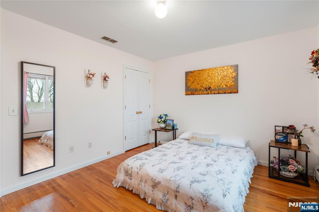 120 E Edsall Boulevard