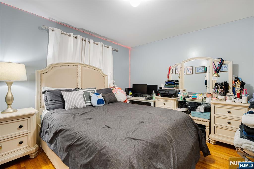 120 E Edsall Boulevard