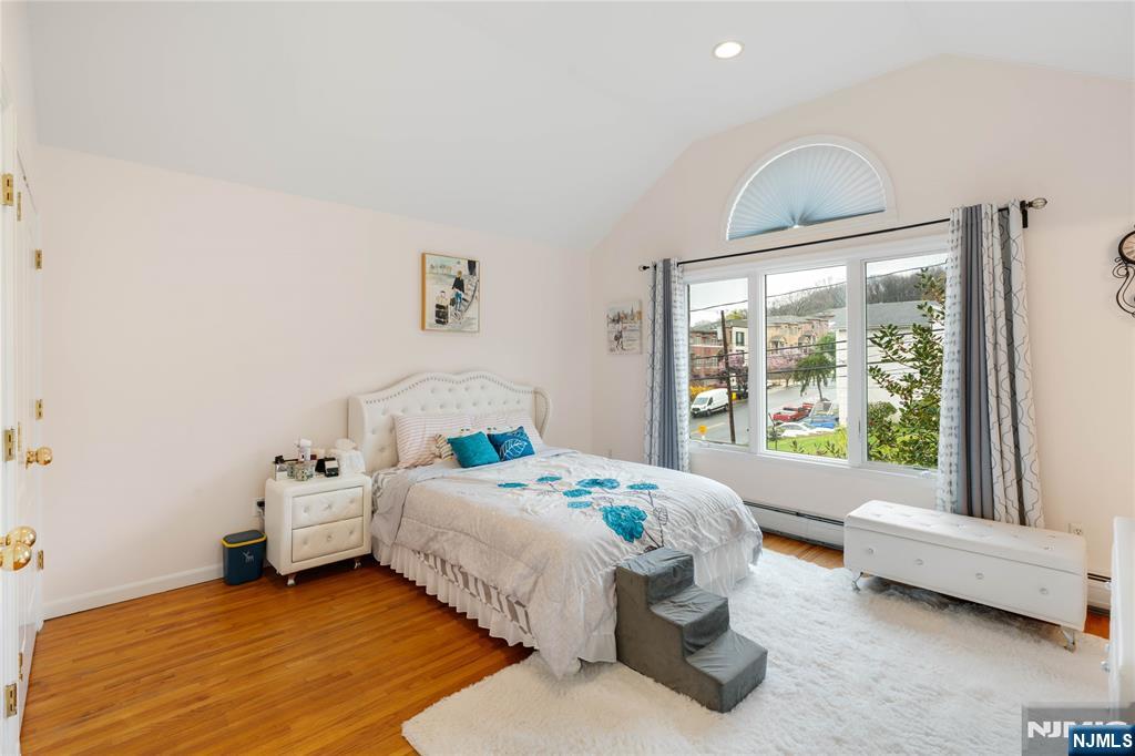 120 E Edsall Boulevard