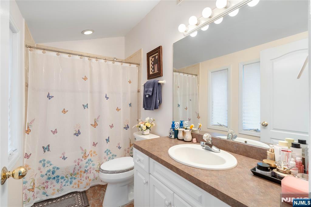 120 E Edsall Boulevard