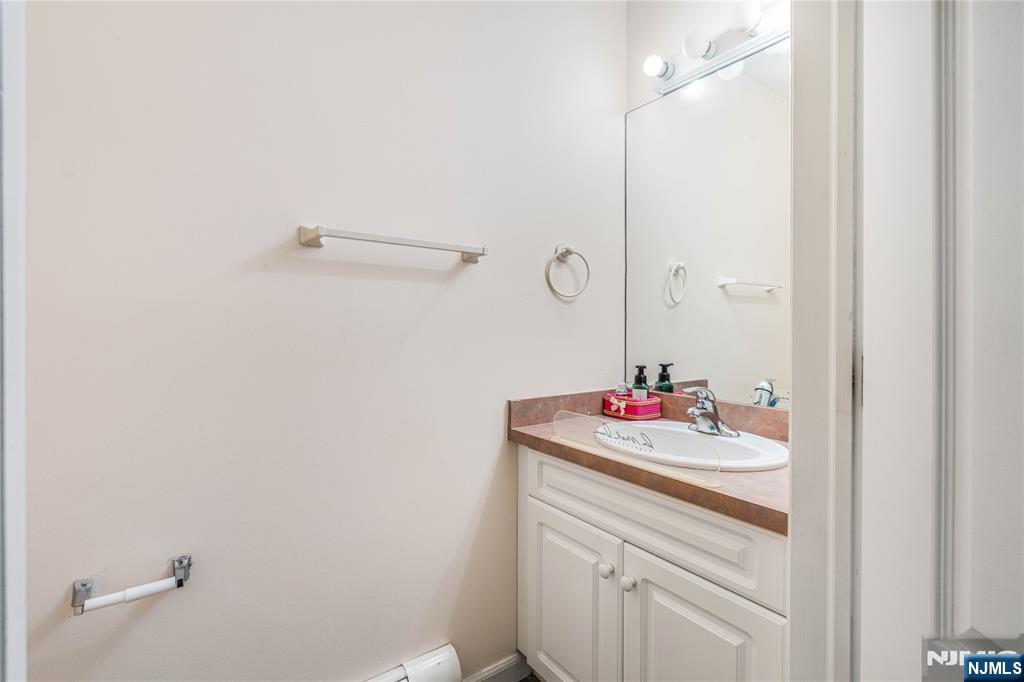 120 E Edsall Boulevard