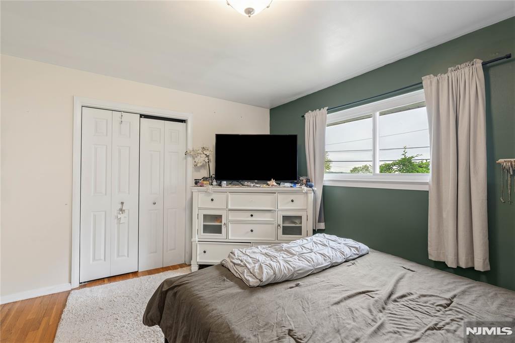 46 Pershing Place