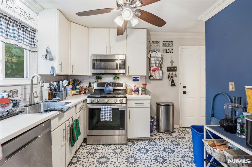 46 Pershing Place