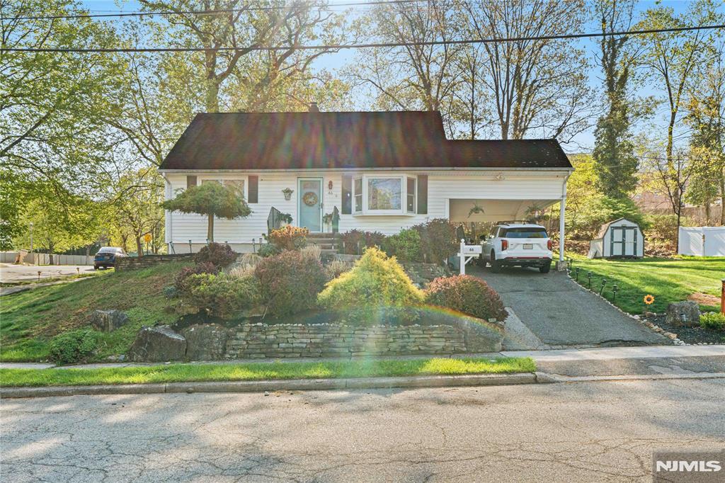 46 Pershing Place