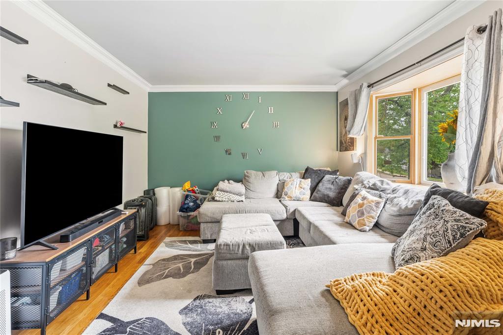 46 Pershing Place