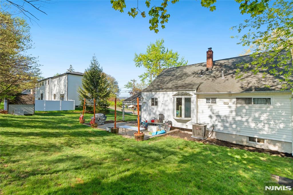 46 Pershing Place