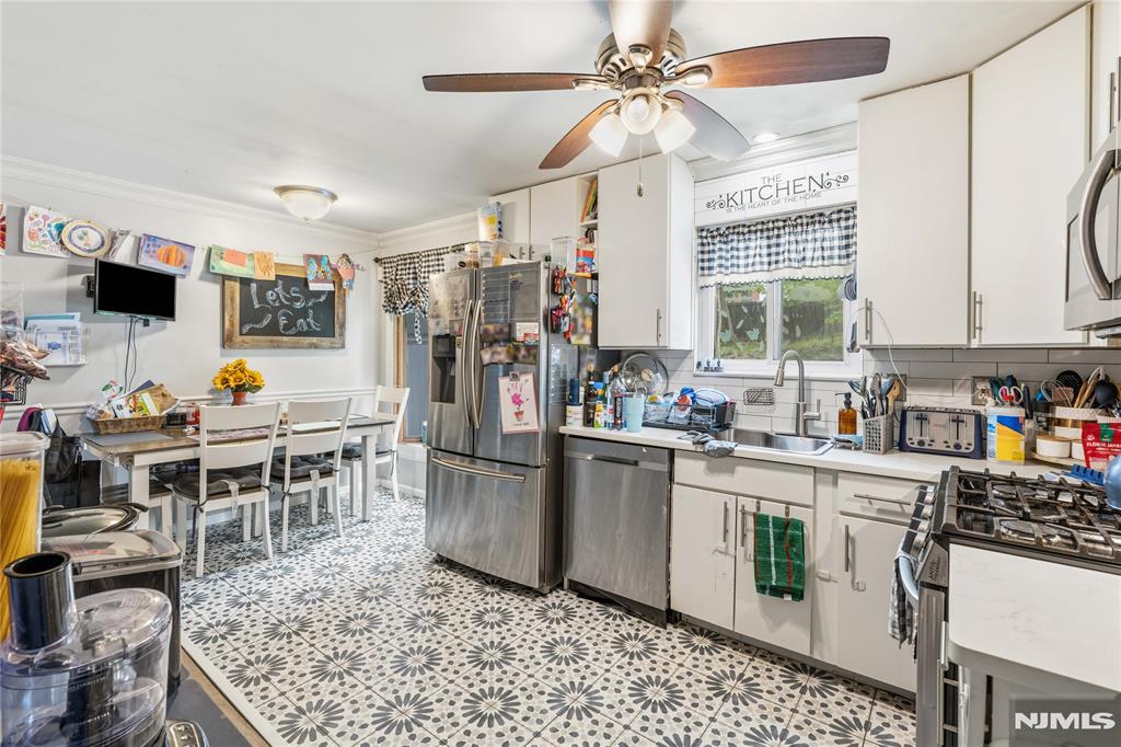 46 Pershing Place
