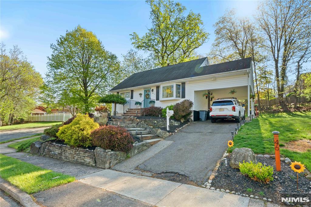 46 Pershing Place