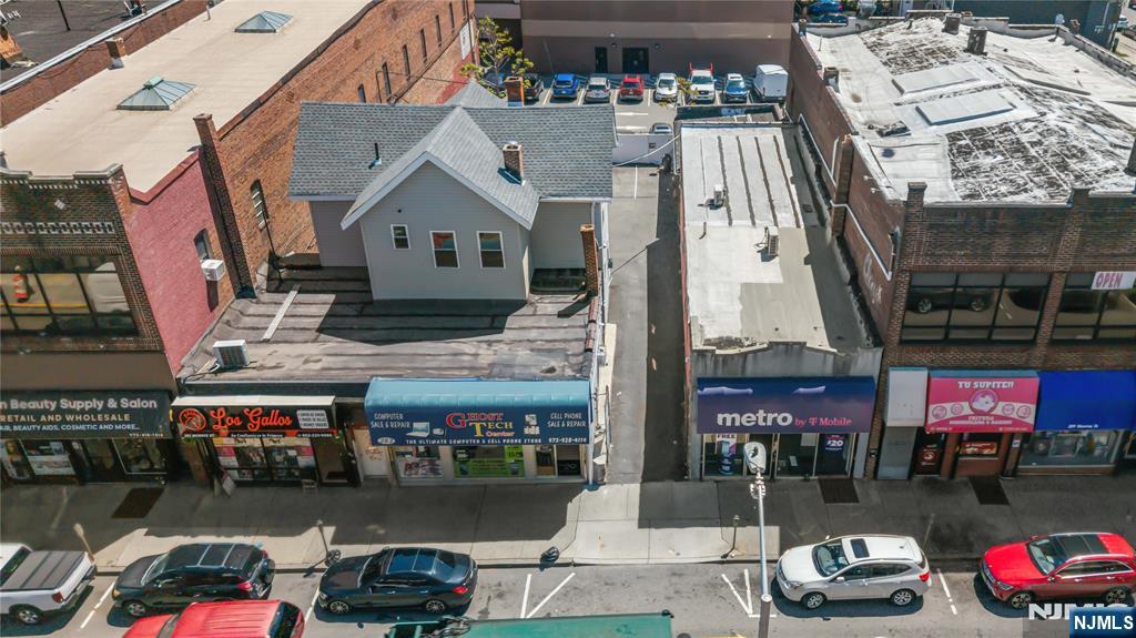 285 Monroe Street