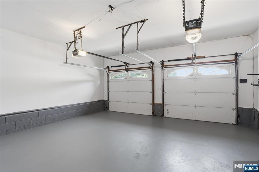 2 Woodside Avenue