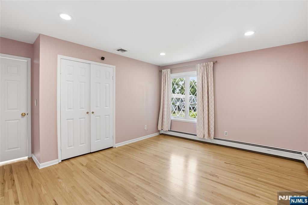 2 Woodside Avenue