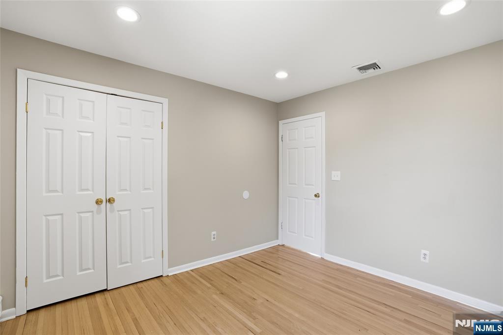2 Woodside Avenue