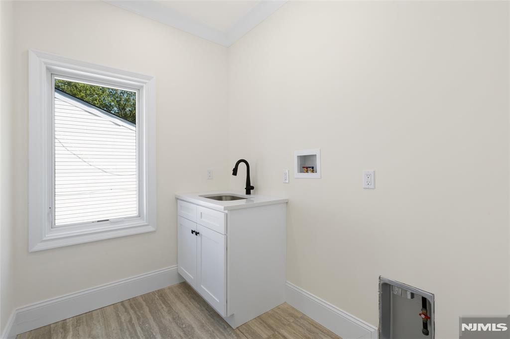 13 Harding Place