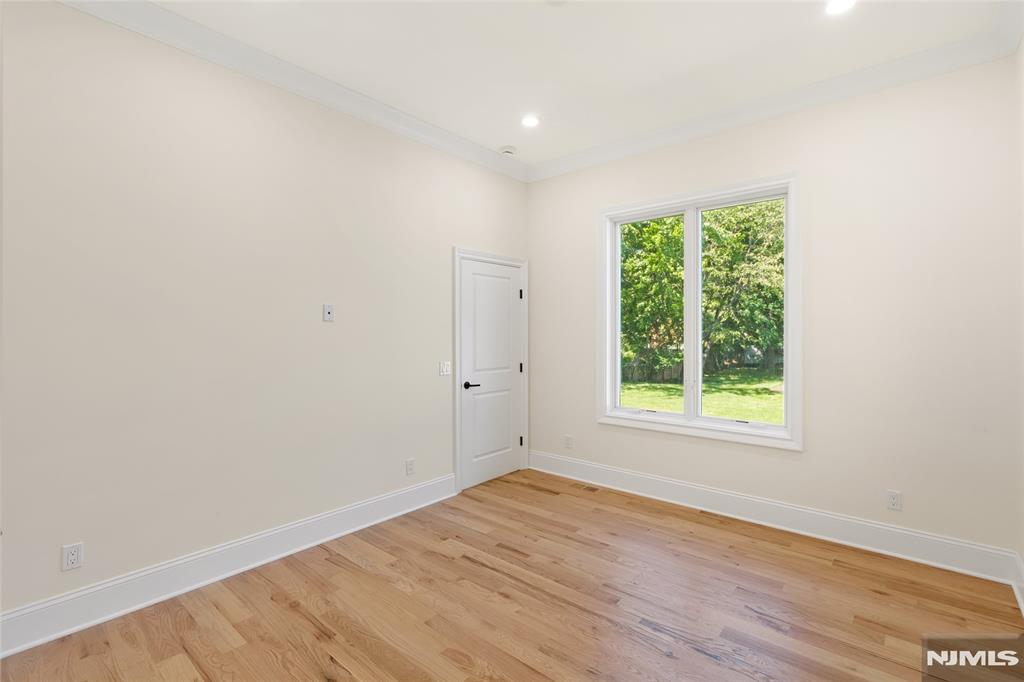 13 Harding Place