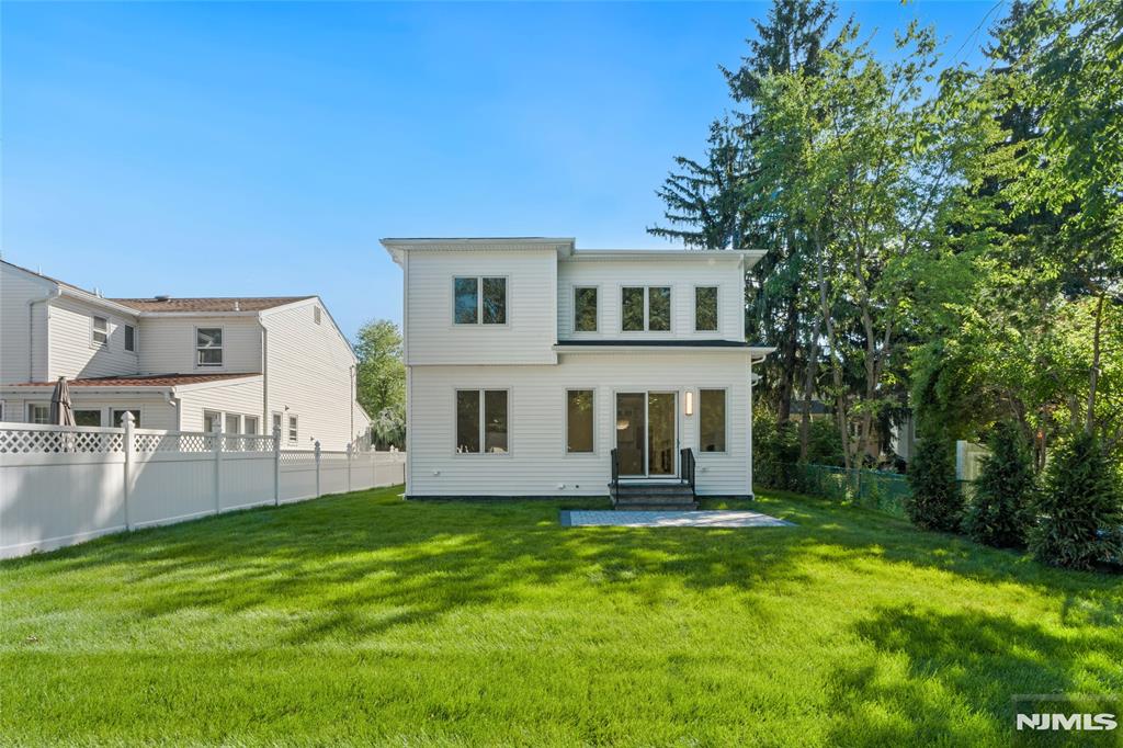 13 Harding Place