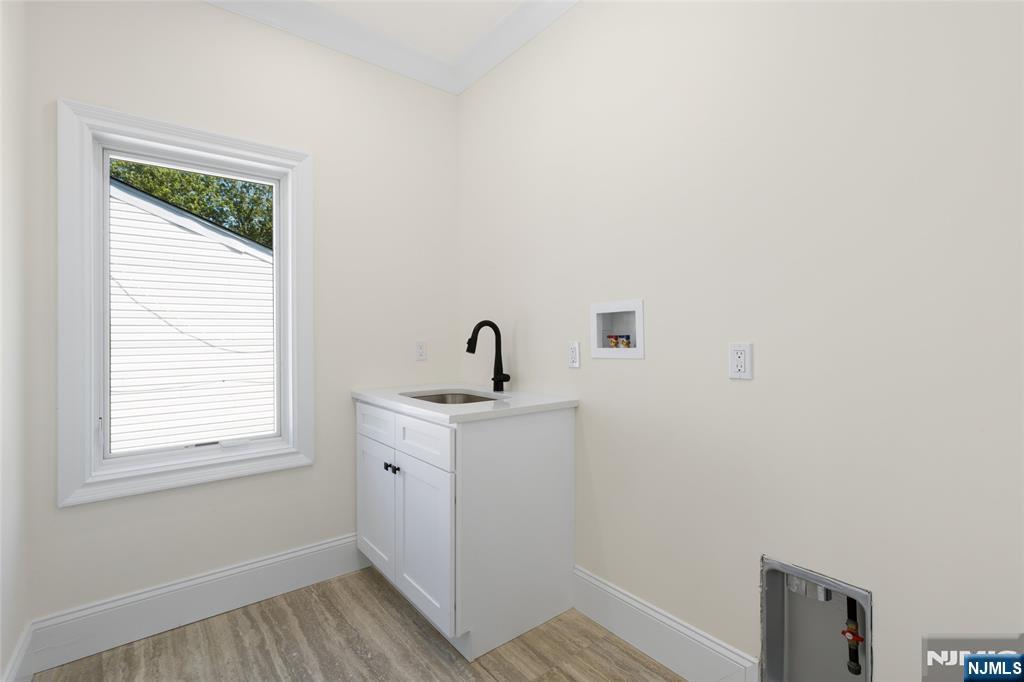 13 Harding Place