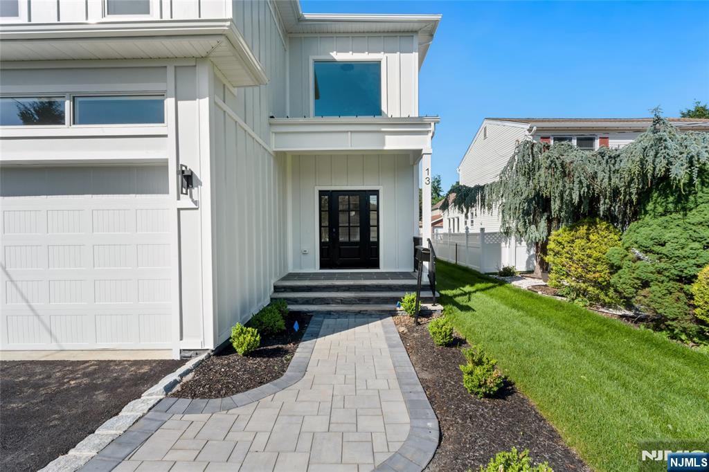 13 Harding Place